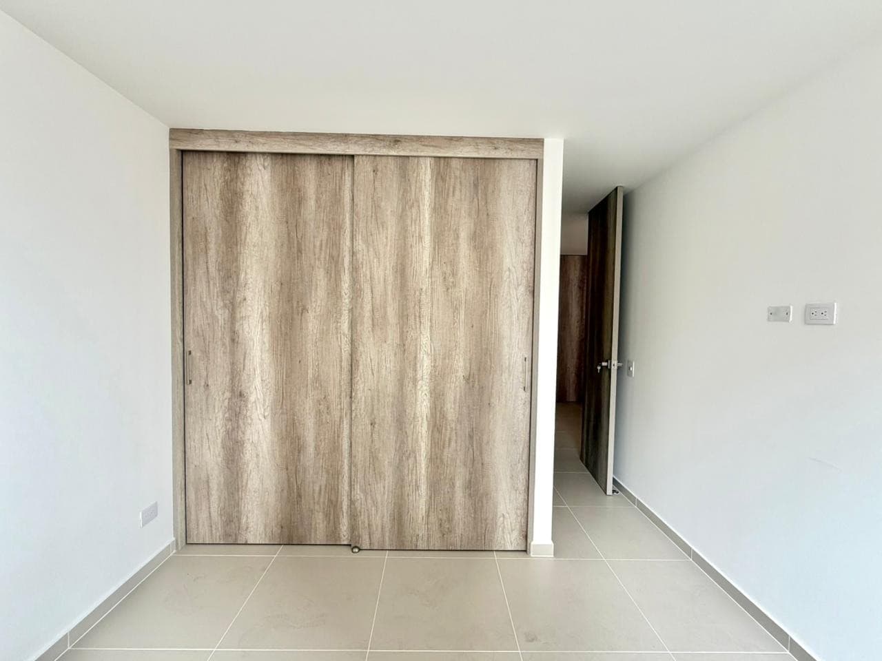 APARTMENT FOR SALE, CIUDAD DEL RIO-POBLADO AREA, BOSQUE DEL RIO COMPLEX