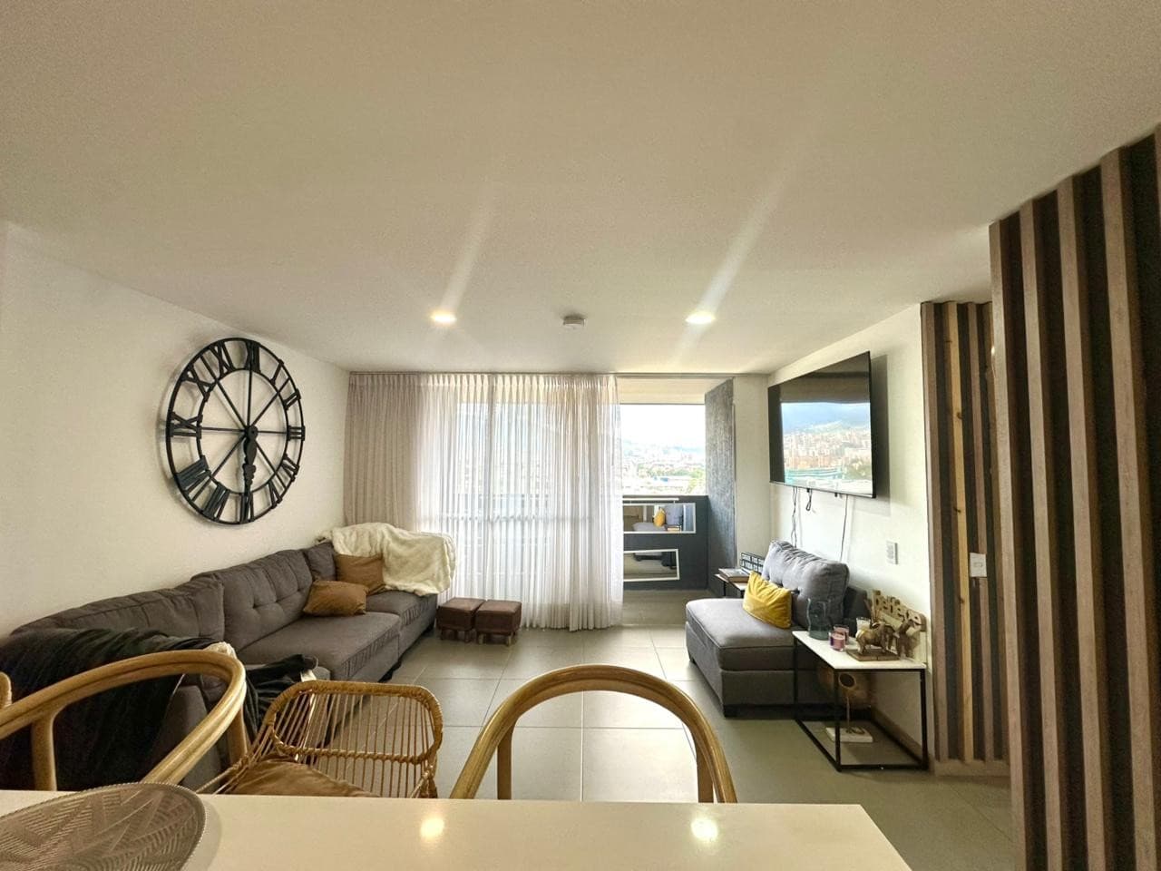 FURNISHED APARTMENT FOR RENT, GUAYABAL AREA - URBANITY II COMPLEX