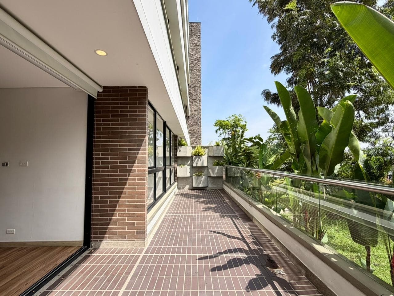Apartment for Rent, Loma Del Escobero Area - Envigado, San Francisco Hills Complex