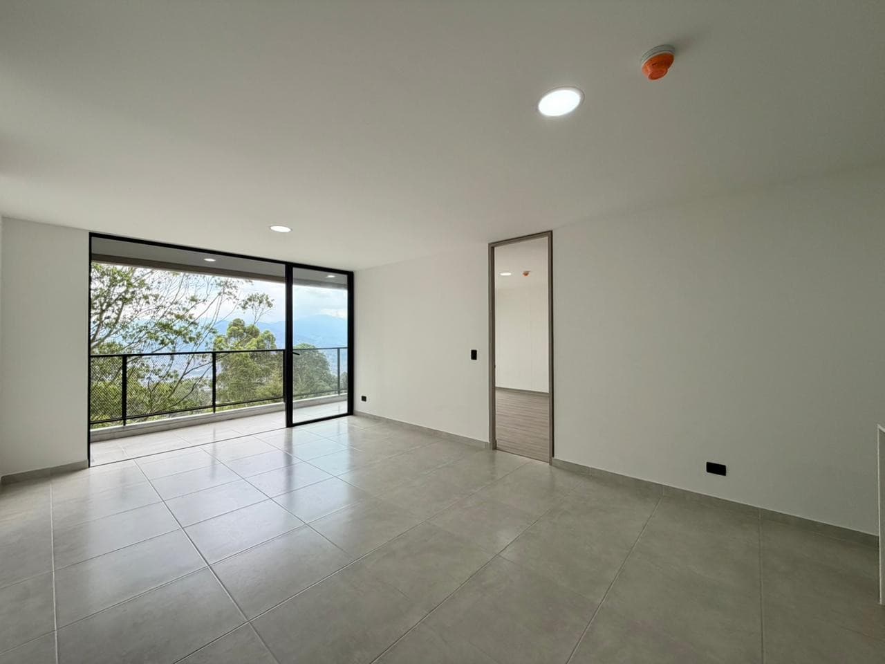 Apartment for Rent, Loma Del Escobero Area - Envigado, Terravert Complex