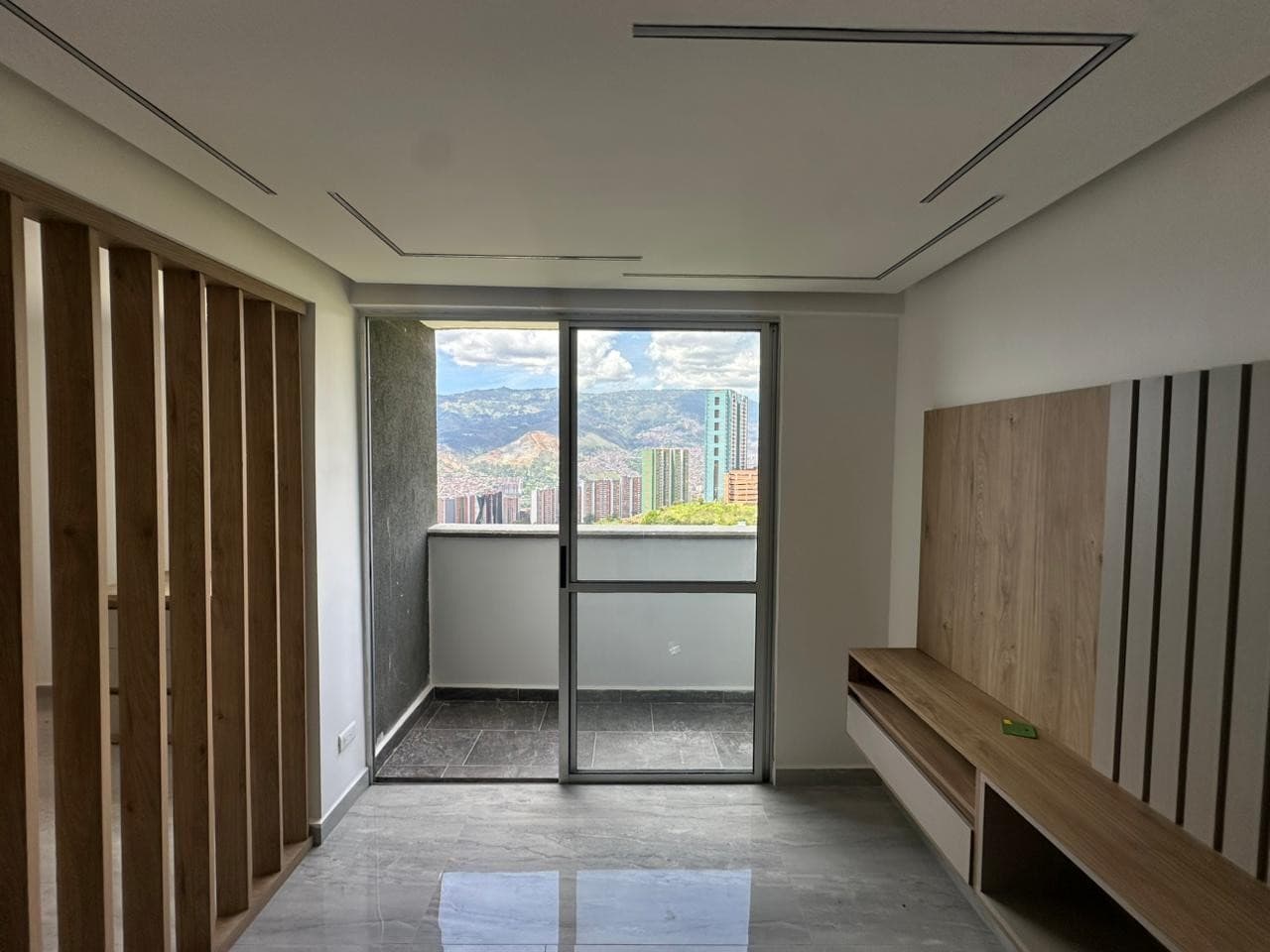 Apartment for Rent, Bucaros - Bello Area, Montiara Complex