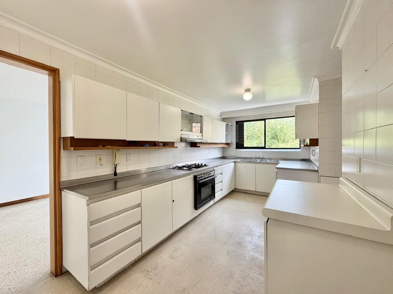 Apartamento En Venta, Sector La Florida - El Poblado(OPORTUNIDAD PARA REMODELAR)