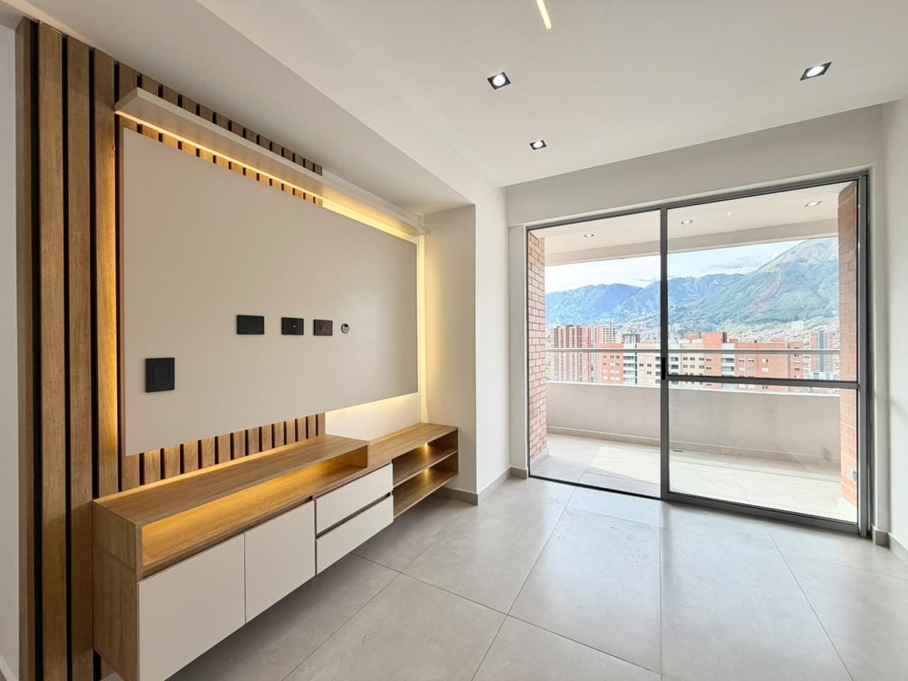 Apartment for Rent - Fabricato Neighborhood, Bello
