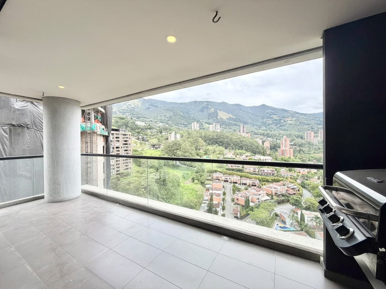 Apartment for Sale - Altos del Poblado Neighborhood