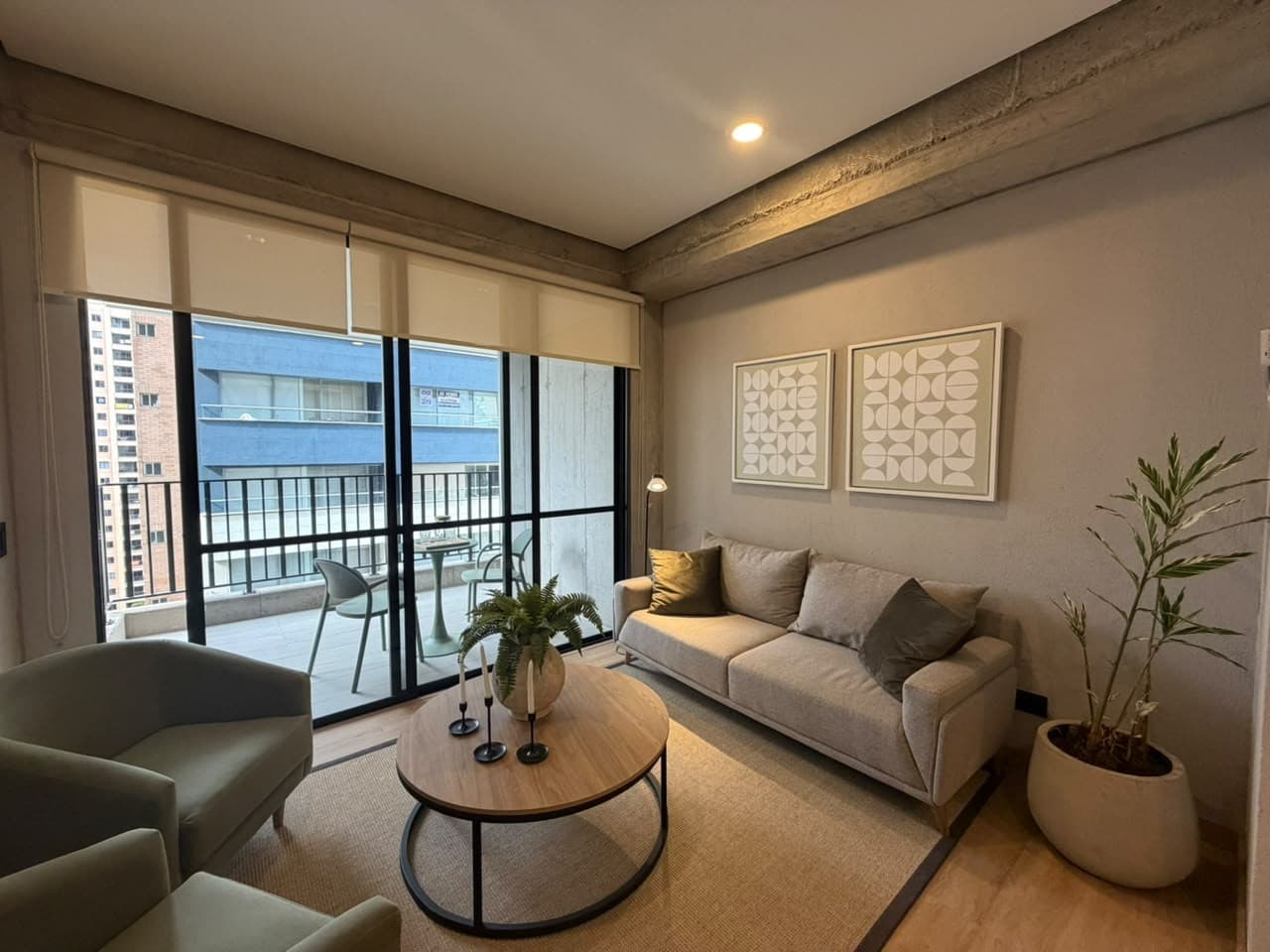 Apartaestudio En Arriendo Amoblado- Sector Cuidad Del Rio, Poblado