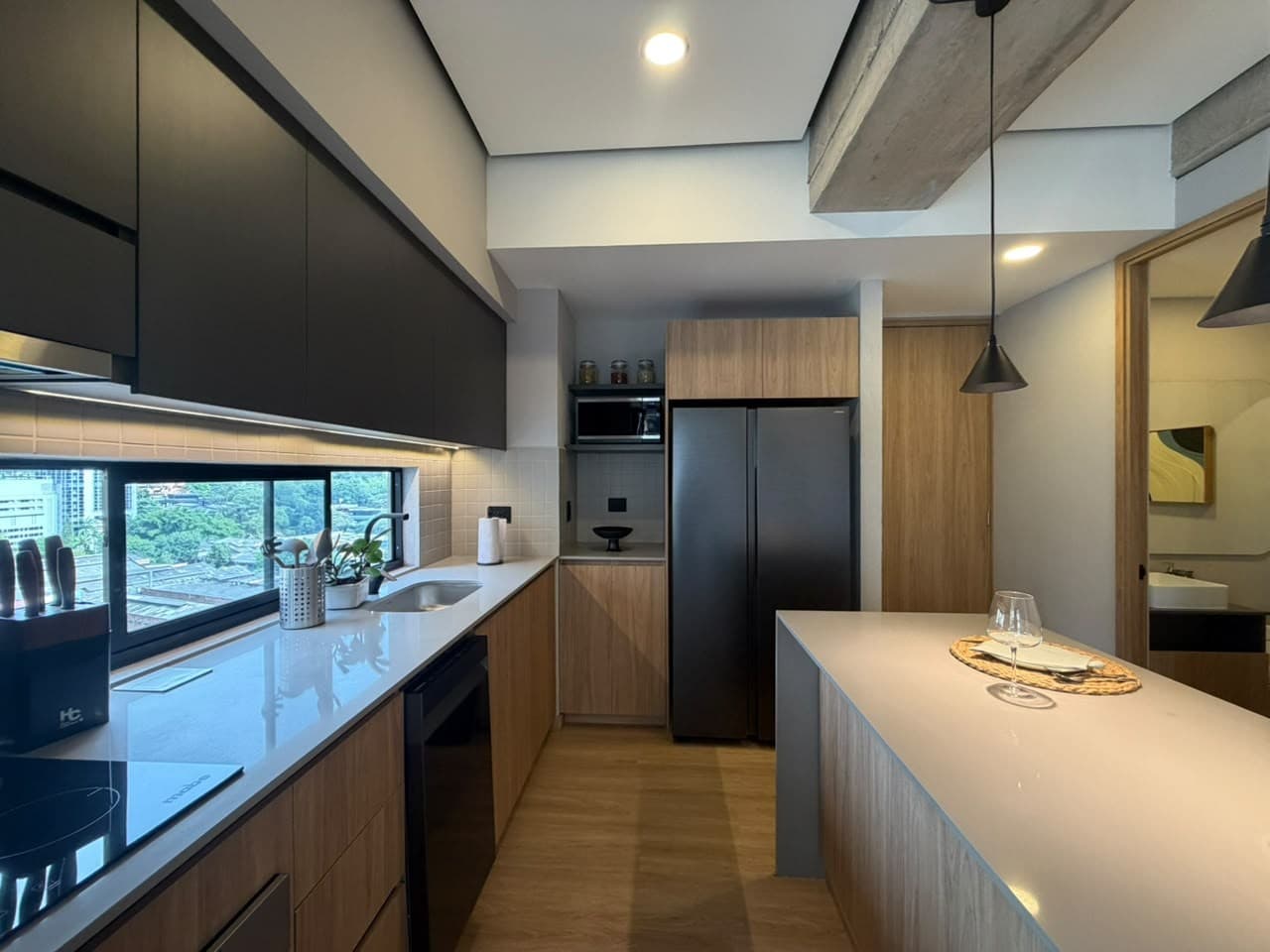 Apartaestudio En Arriendo Amoblado - Sector Cuidad Del Rio, Poblado