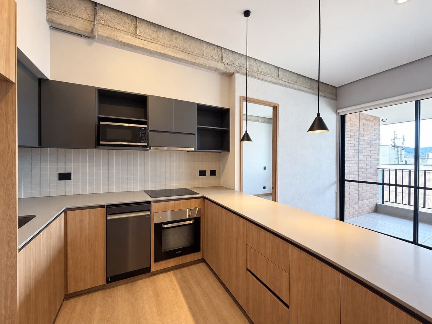 Apartamento En Arriendo - Sector Cuidad Del Rio, Poblado