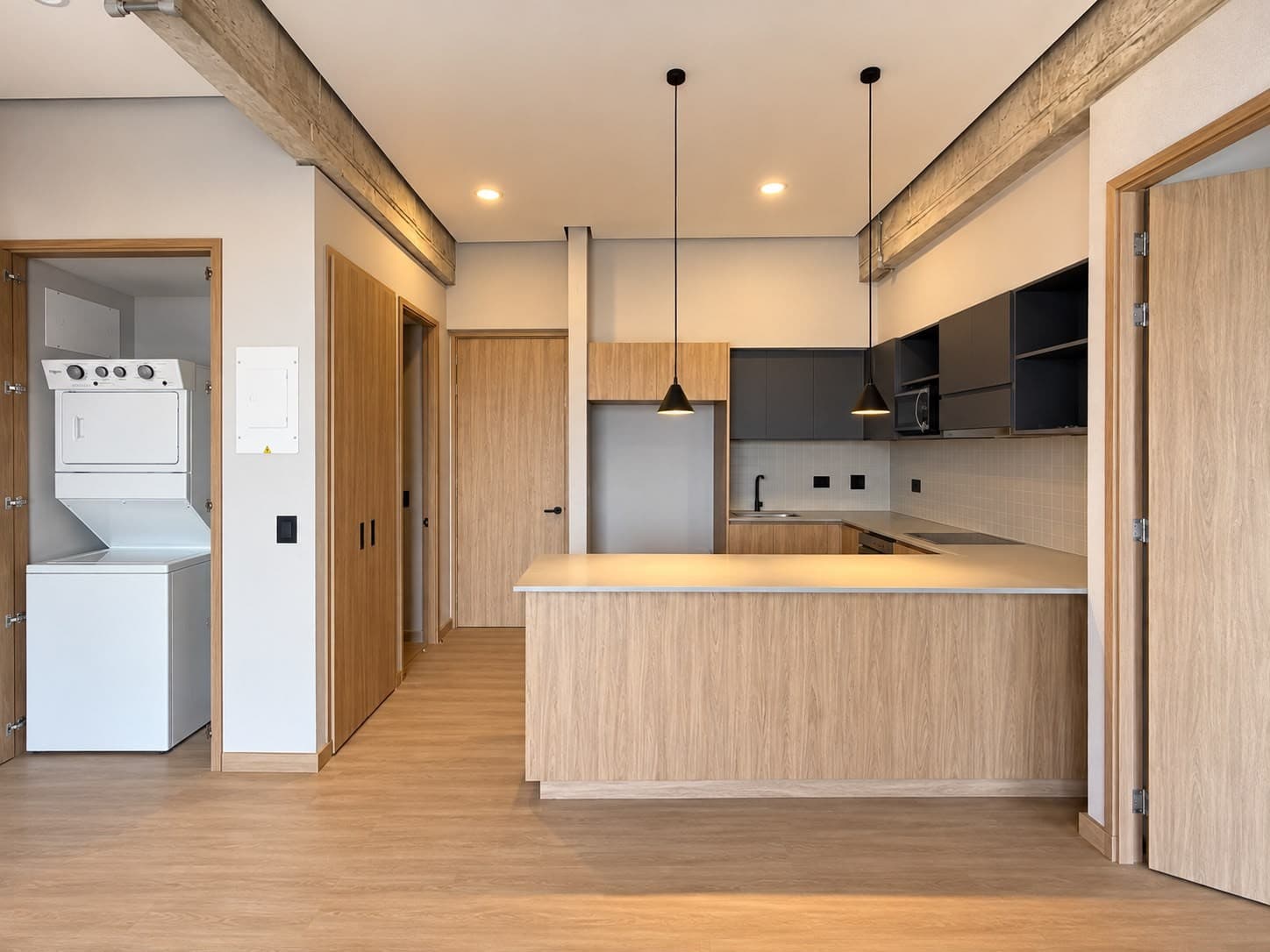 Apartamento En Arriendo - Sector Cuidad Del Rio, Poblado