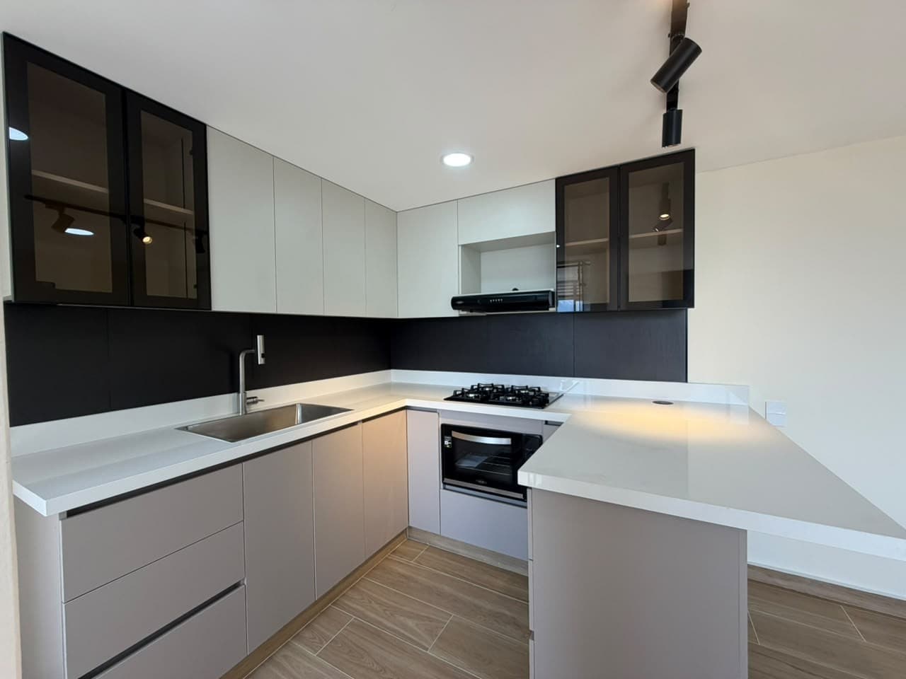 Apartment for Rent - Los Puertos Bello Area
