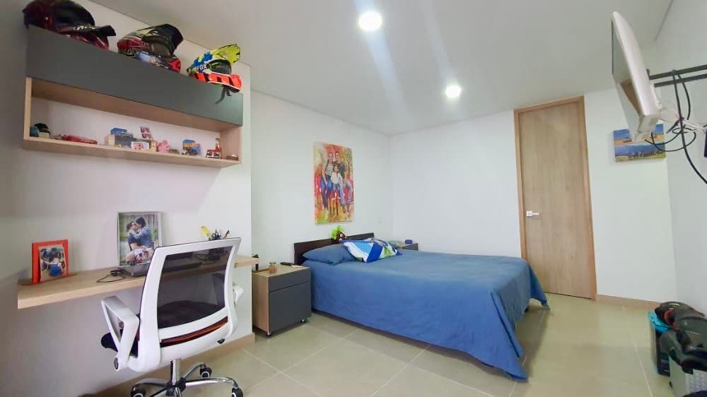 Apartment for Sale in Medellín, Las Palmas Neighborhood, Poblado, Near the Oriente Tunnel