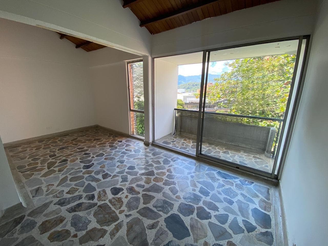 Duplex Apartment for Sale in Medellín, San Diego Poblado Neighborhood—Ciudadela San Diego Complex