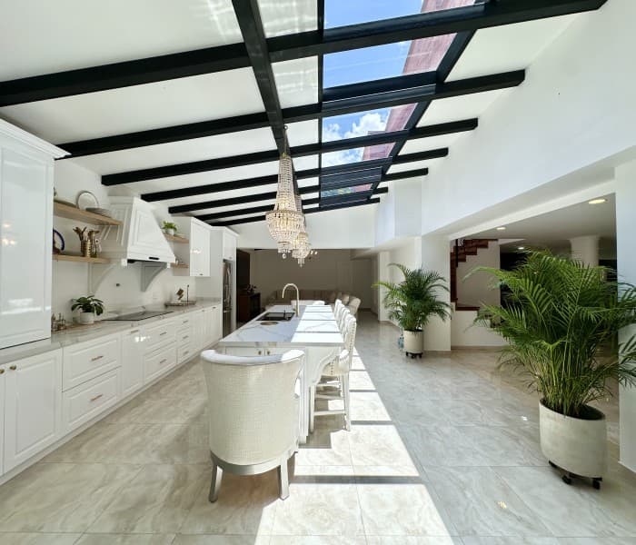 Renovated House for Sale in the Loma de las Brujas Area—Colina Campestre Complex