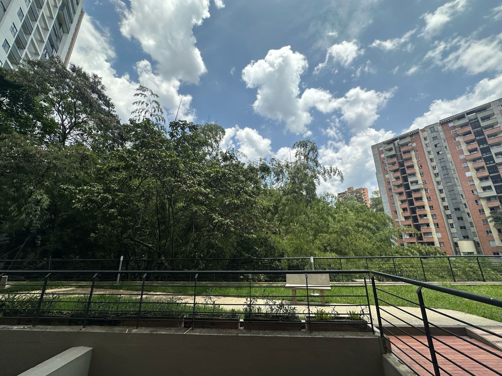 Studio Apartment for Sale, Loma del Encierro Area, Poblado—Cantizal Complex