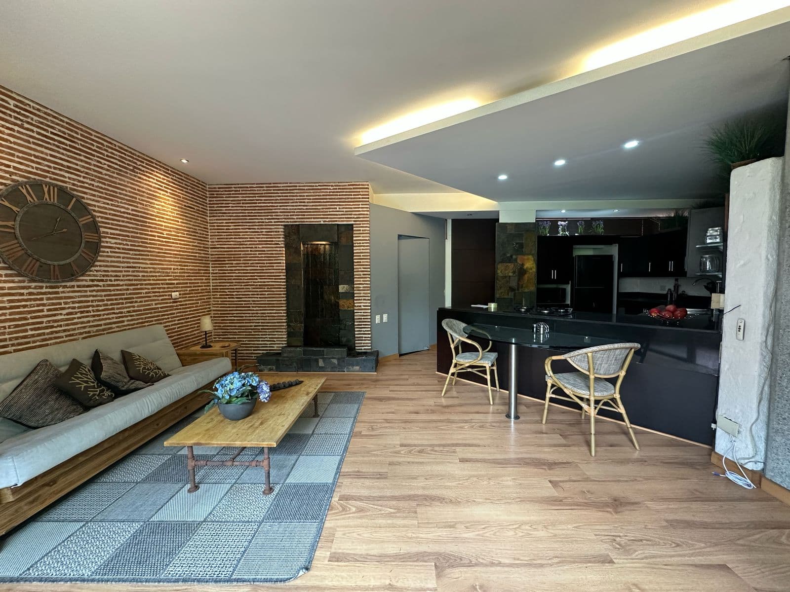 Studio Apartment for Sale, Loma del Encierro Area, Poblado—Cantizal Complex