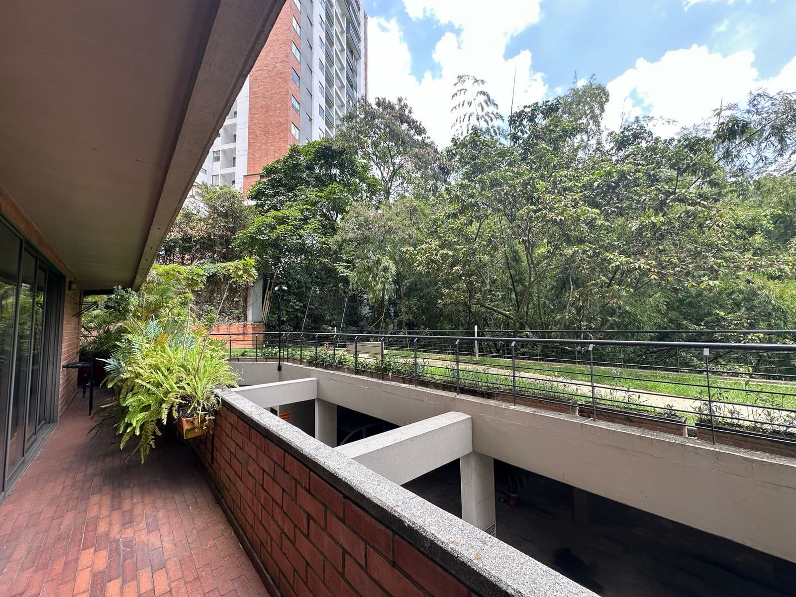 Studio Apartment for Sale, Loma del Encierro Area, Poblado—Cantizal Complex