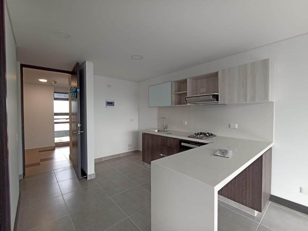 Apartment for Rent, Ciudad del Río Area, Poblado—La Riviere Complex