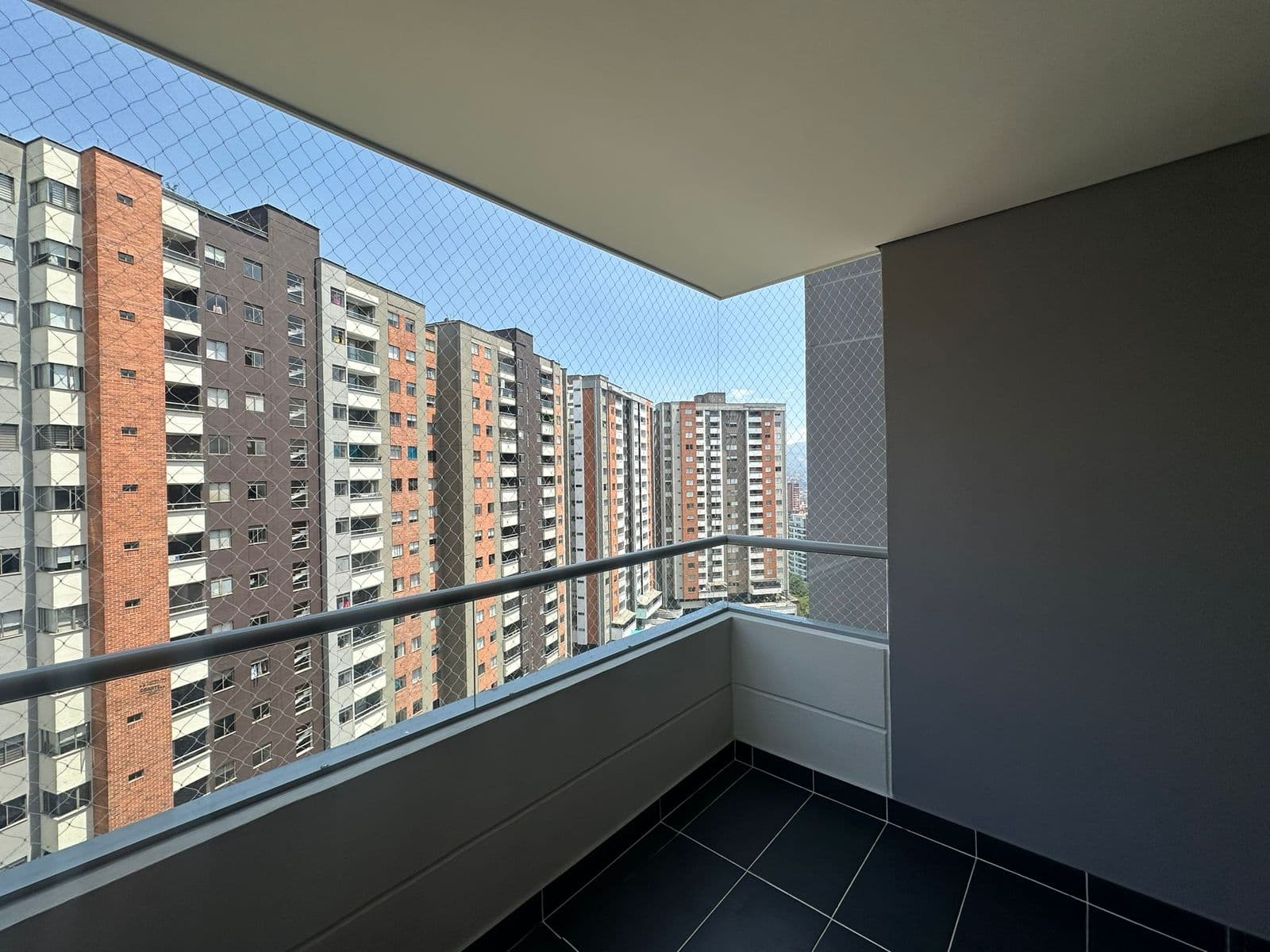 Apartment for Rent, La Abadia Neighborhood, Envigado—Rosset 3 Complex