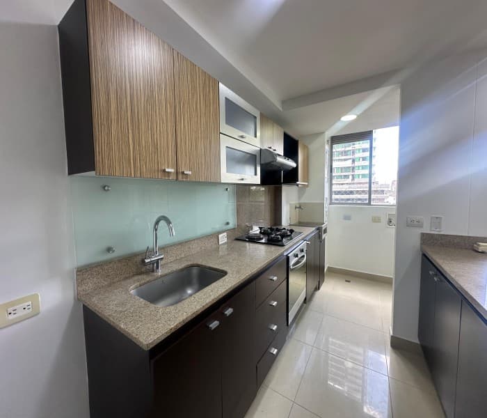 Apartment for Rent, Ciudad del Río Area, Poblado—Parque Central Complex