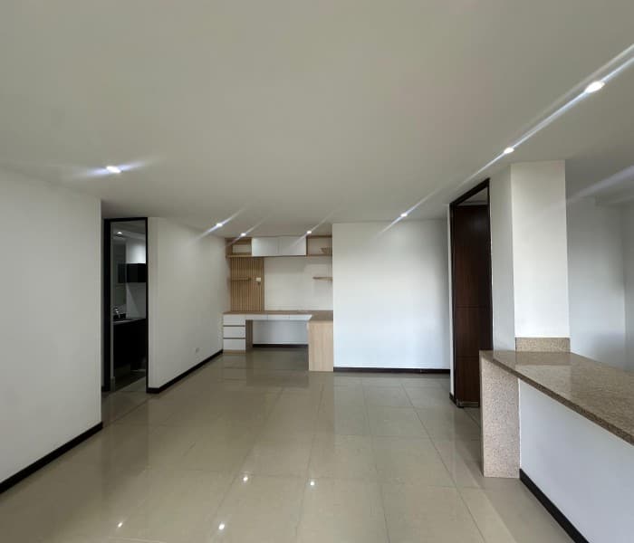 Apartment for Rent, Ciudad del Río Area, Poblado—Parque Central Complex