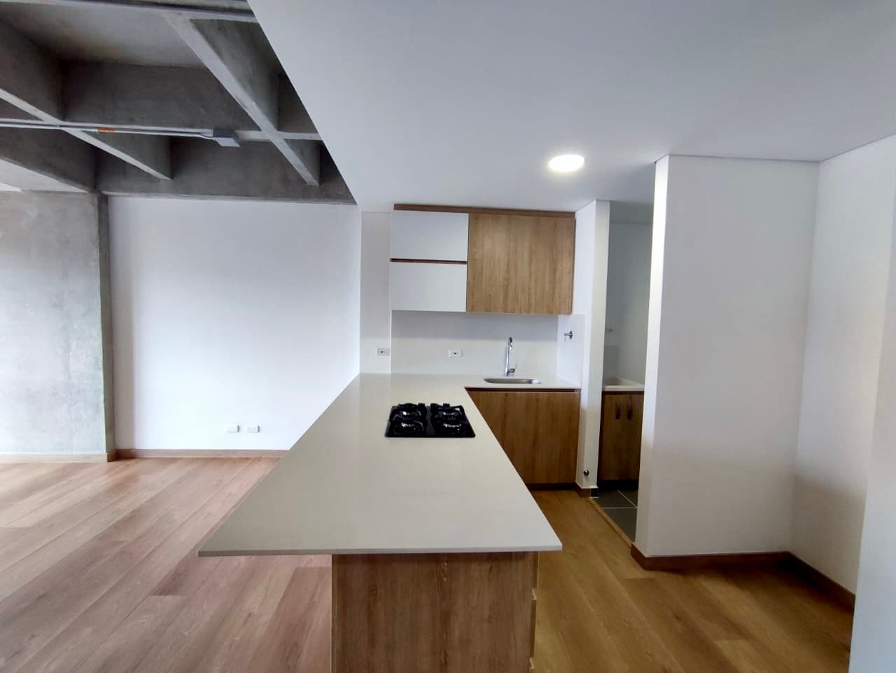Apartment for Rent in the Las Orquideas Neighborhood, Envigado—Kardinal 42 Unit