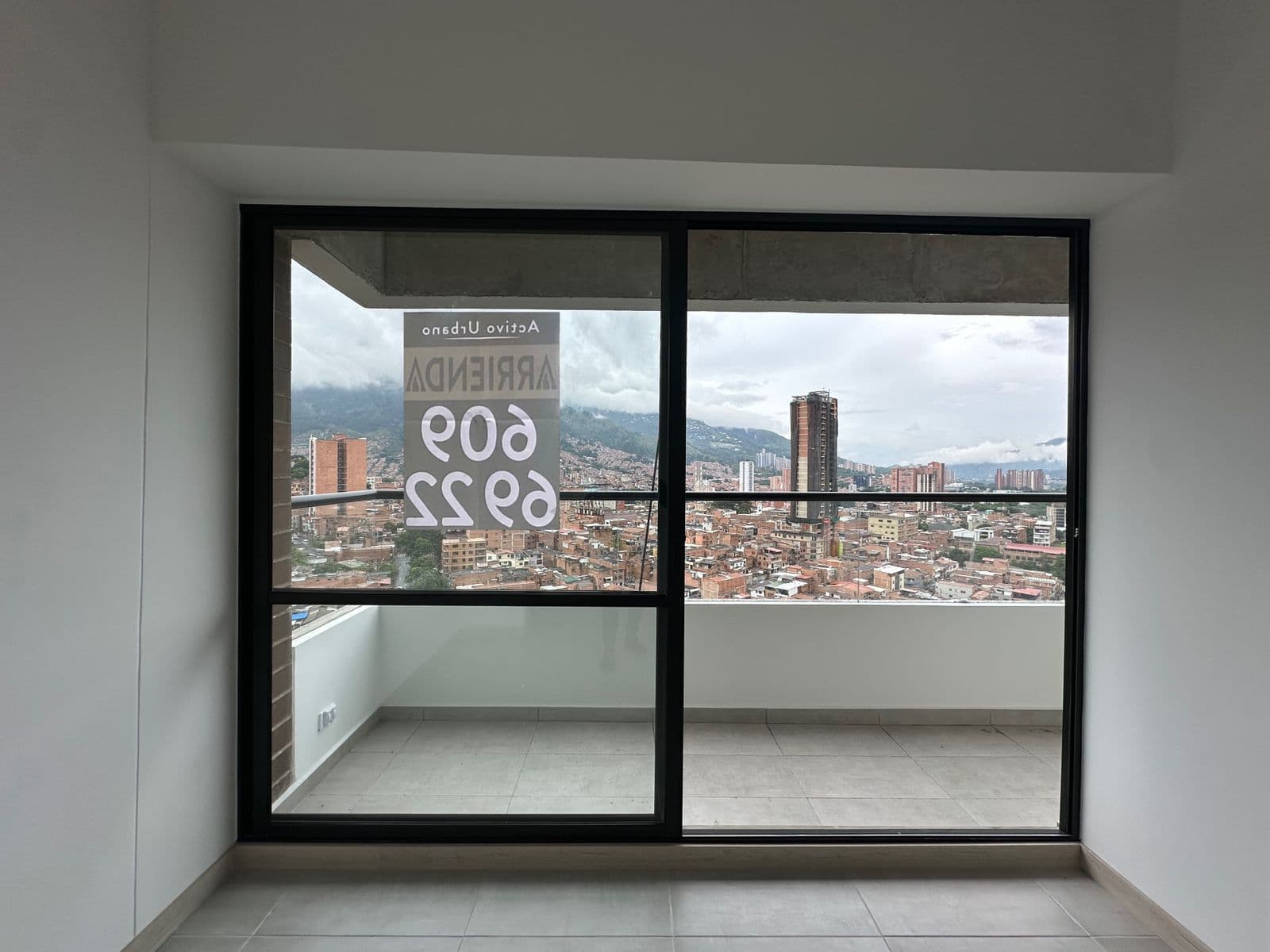 Studio Apartment for Rent, Fabricato Neighborhood, Bello—Aki Apartments Complex