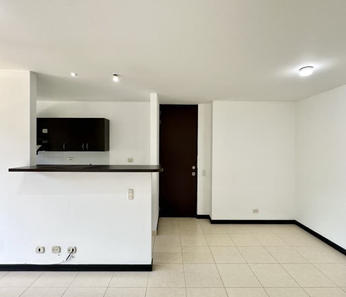 Apartment for Sale in the Loma del Indio Neighborhood, Poblado, Medellín—Entrepalmas San Diego Complex