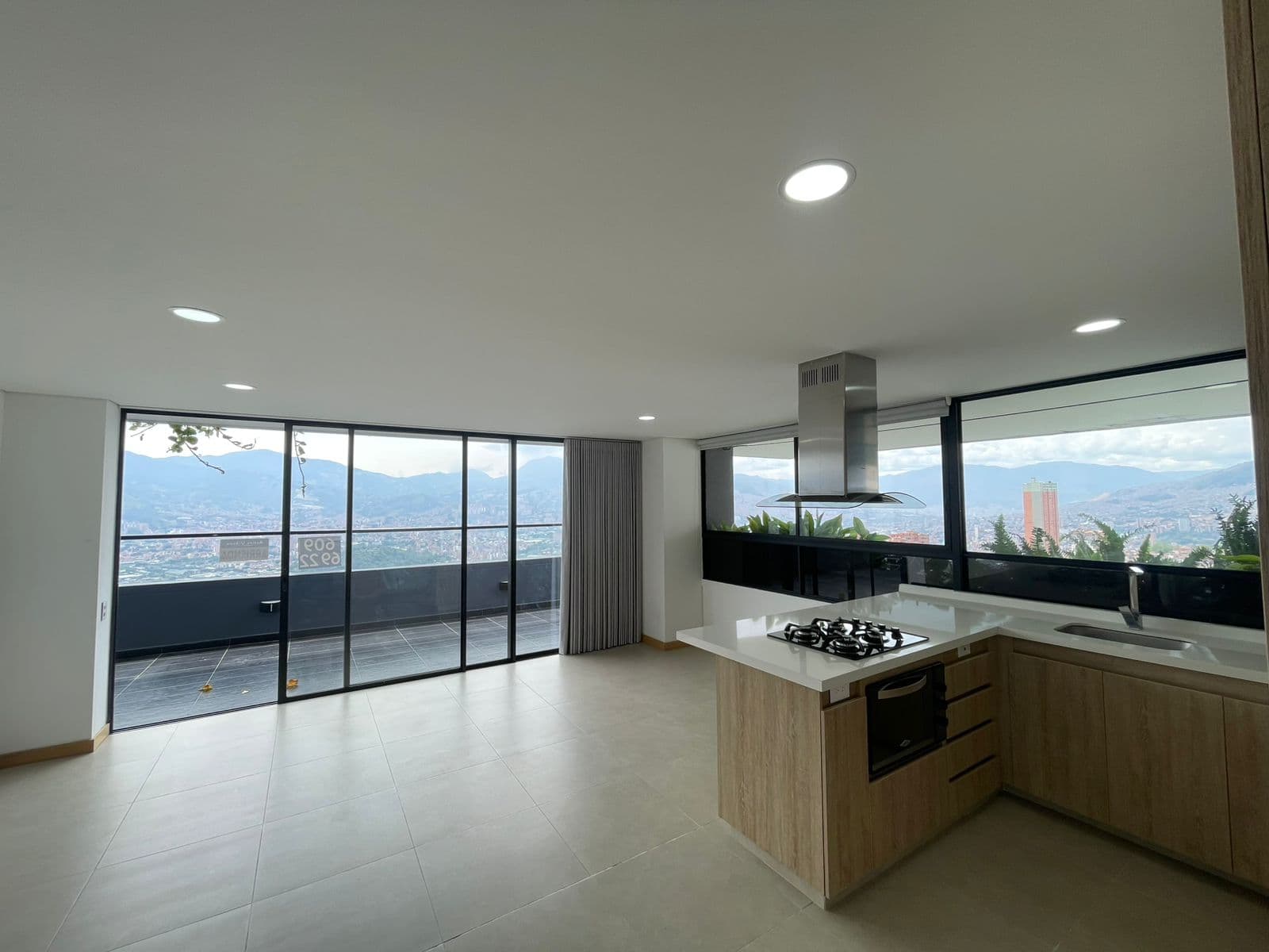 Apartment for Rent, Las Palmas Neighborhood, Poblado—Bosque Santo Complex