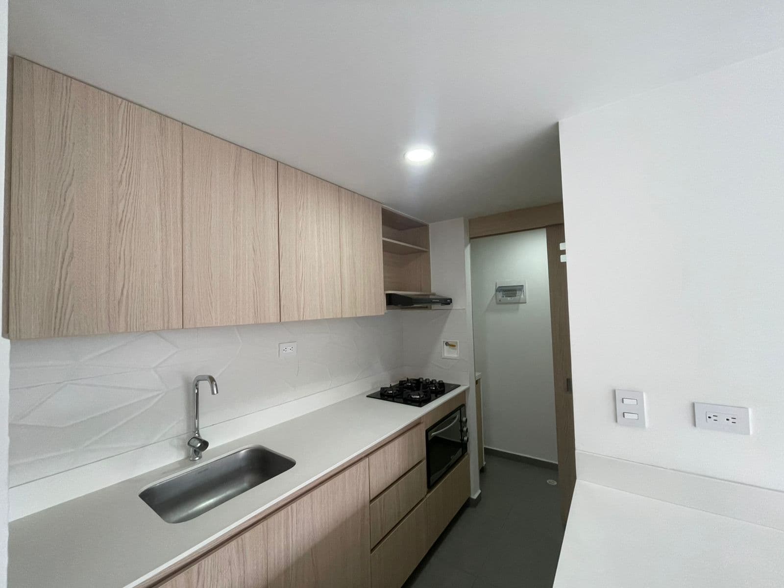 Apartment for Rent, Guayabal Area, Ciudad del Río—Urbanity Complex