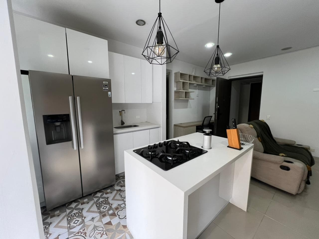 Furnished Apartment for Rent, Envigado, La Cuenca Area - San Silvestre Development