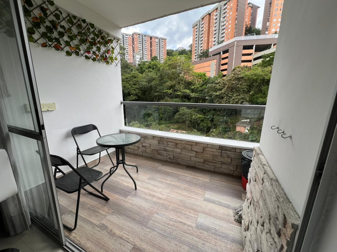 Furnished Apartment for Rent, Envigado, La Cuenca Area - San Silvestre Development