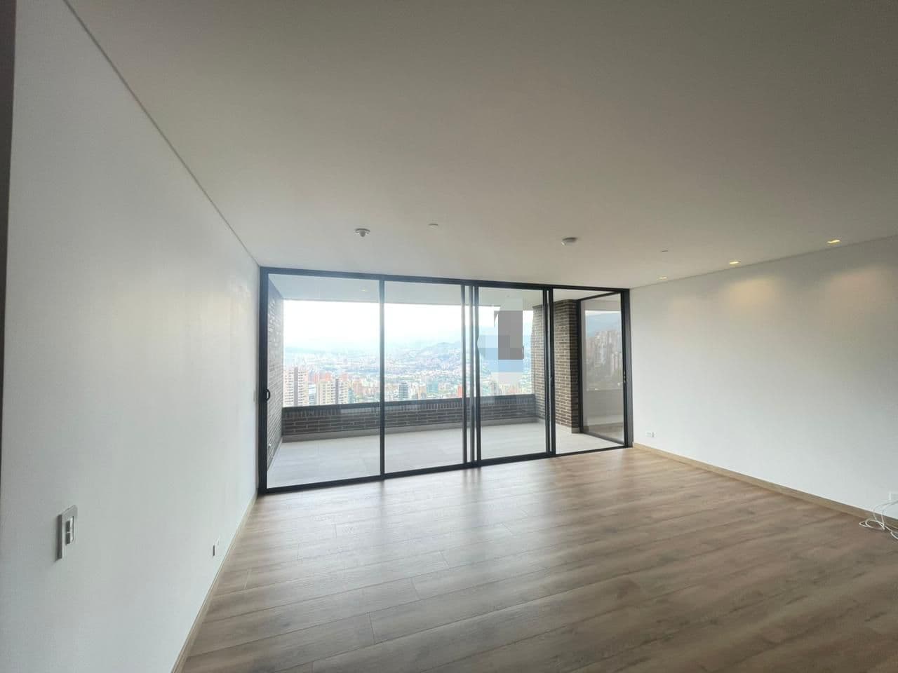 Apartment for Rent, Las Palmas Area - Podium Building
