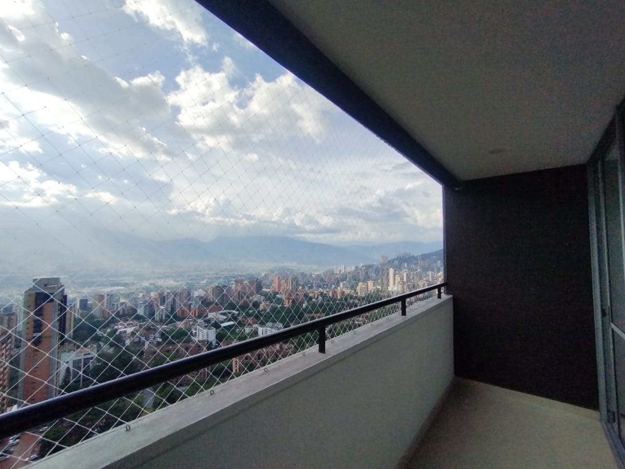 Apartment for Rent, El Tesoro Neighborhood, Poblado—Citark Complex