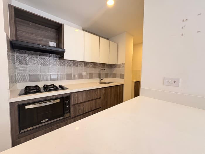 Apartment for Rent, San Diego Area - Metropolitan Development
