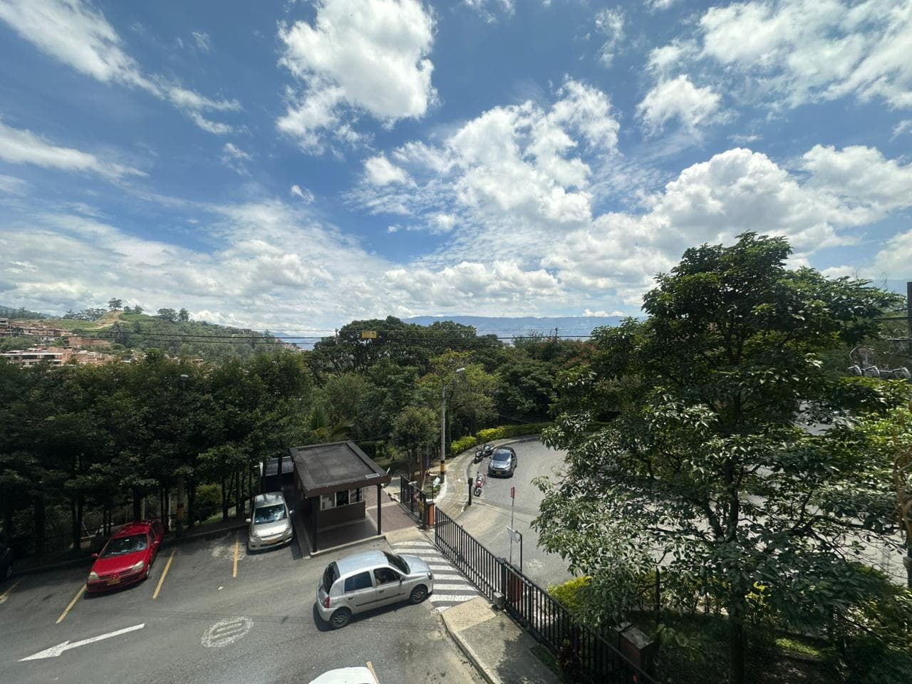 Apartment for rent, Loma de los Bernal neighborhood, Belén—Valbuena Complex