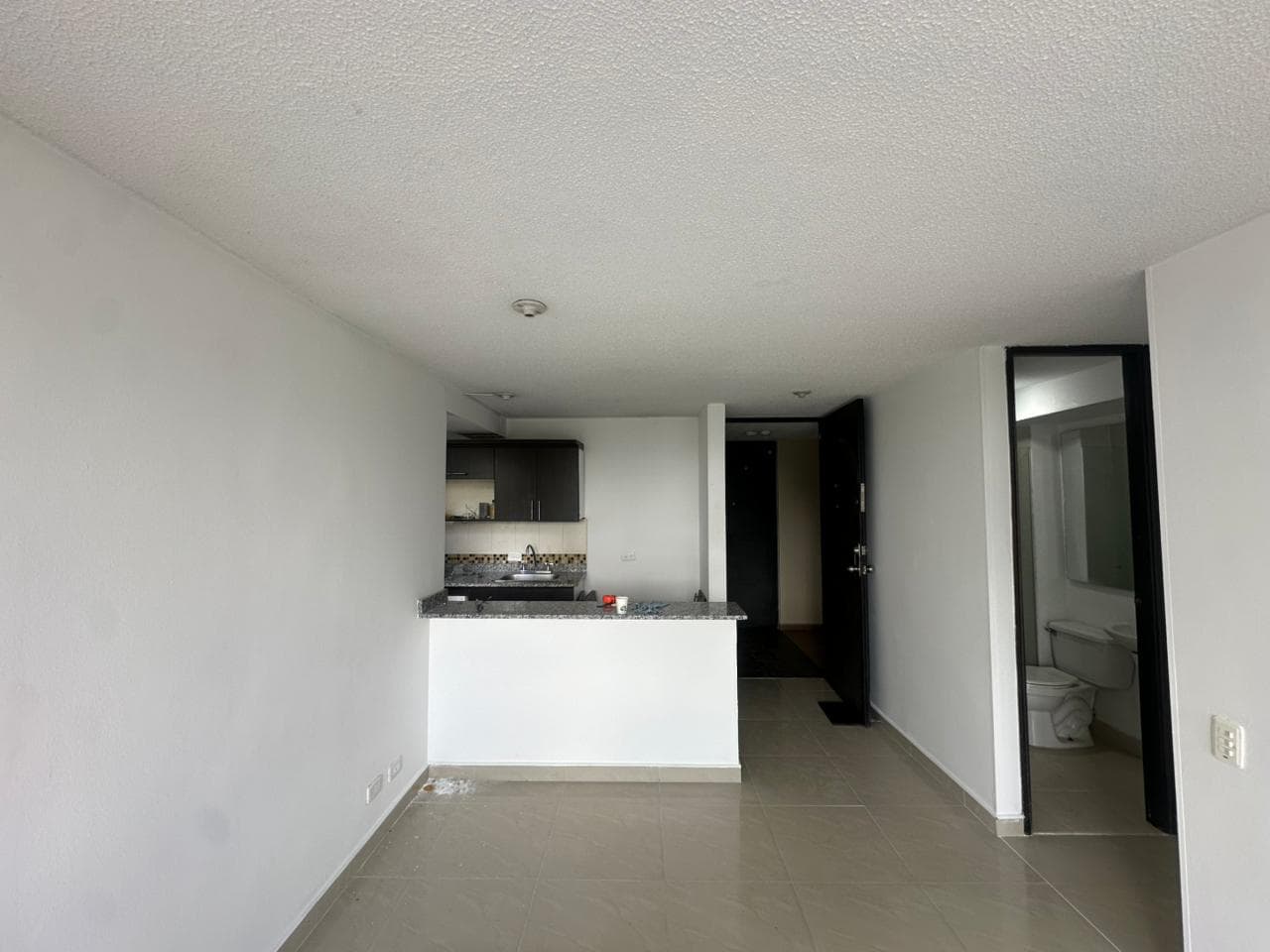 Apartment for rent, Loma de los Bernal neighborhood, Belén—Valbuena Complex