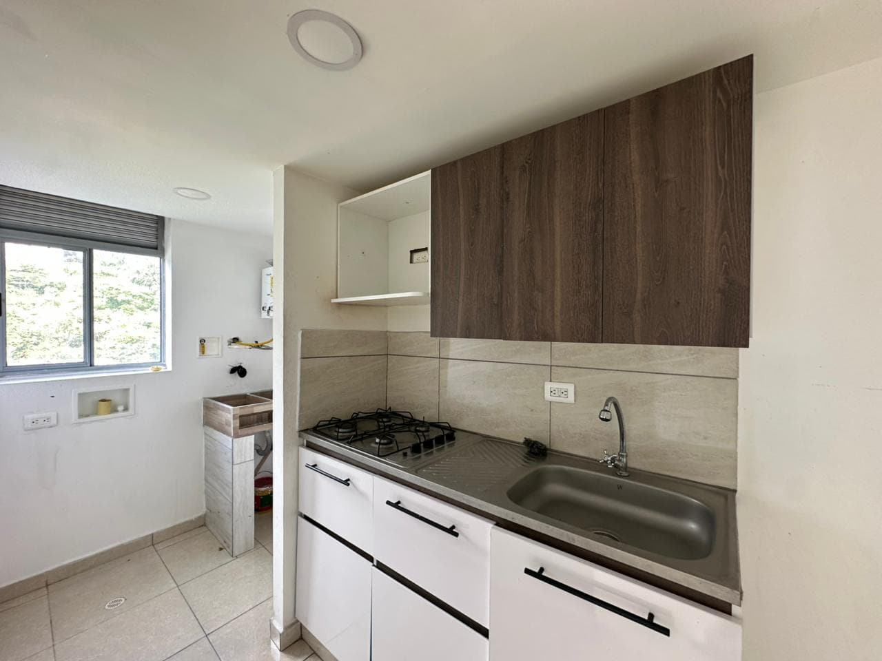 Apartment for rent, Fabricato neighborhood—beautiful, Mediterranean-style complex