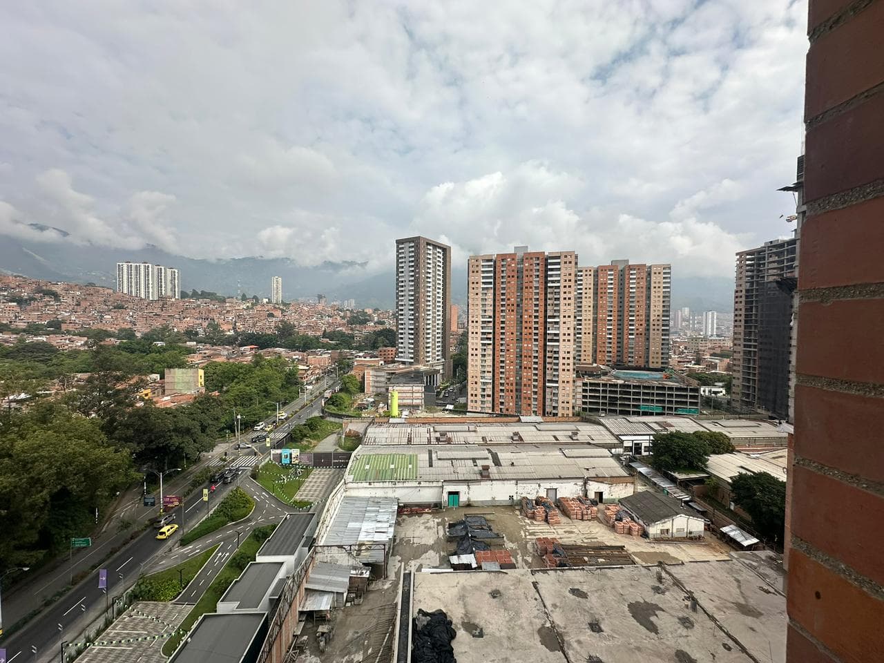 Apartment for Sale, Unfinished Unit in the Santa Ana Neighborhood, Bello - Distrito Plaza Development
