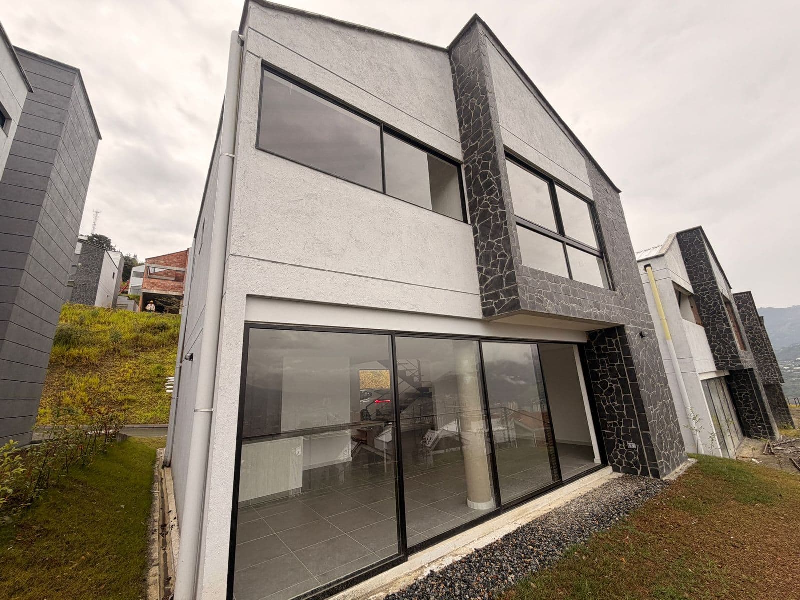 HOUSE FOR RENT, MONTANA CASAS CAMPESTRES NORTH AMERICA HOUSING DEVELOPMENT
