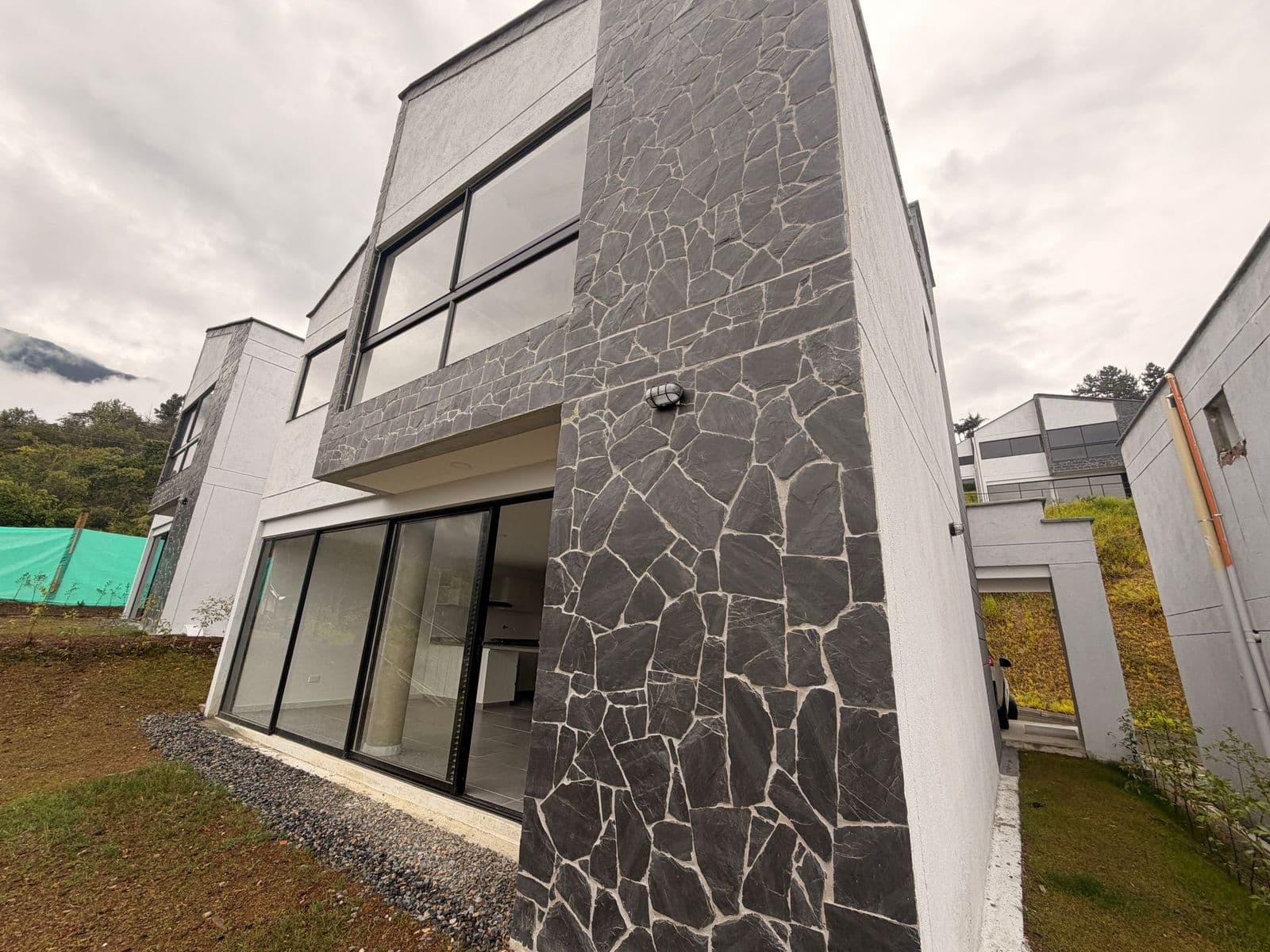 HOUSE FOR RENT, MONTANA CASAS CAMPESTRES NORTH AMERICA HOUSING DEVELOPMENT