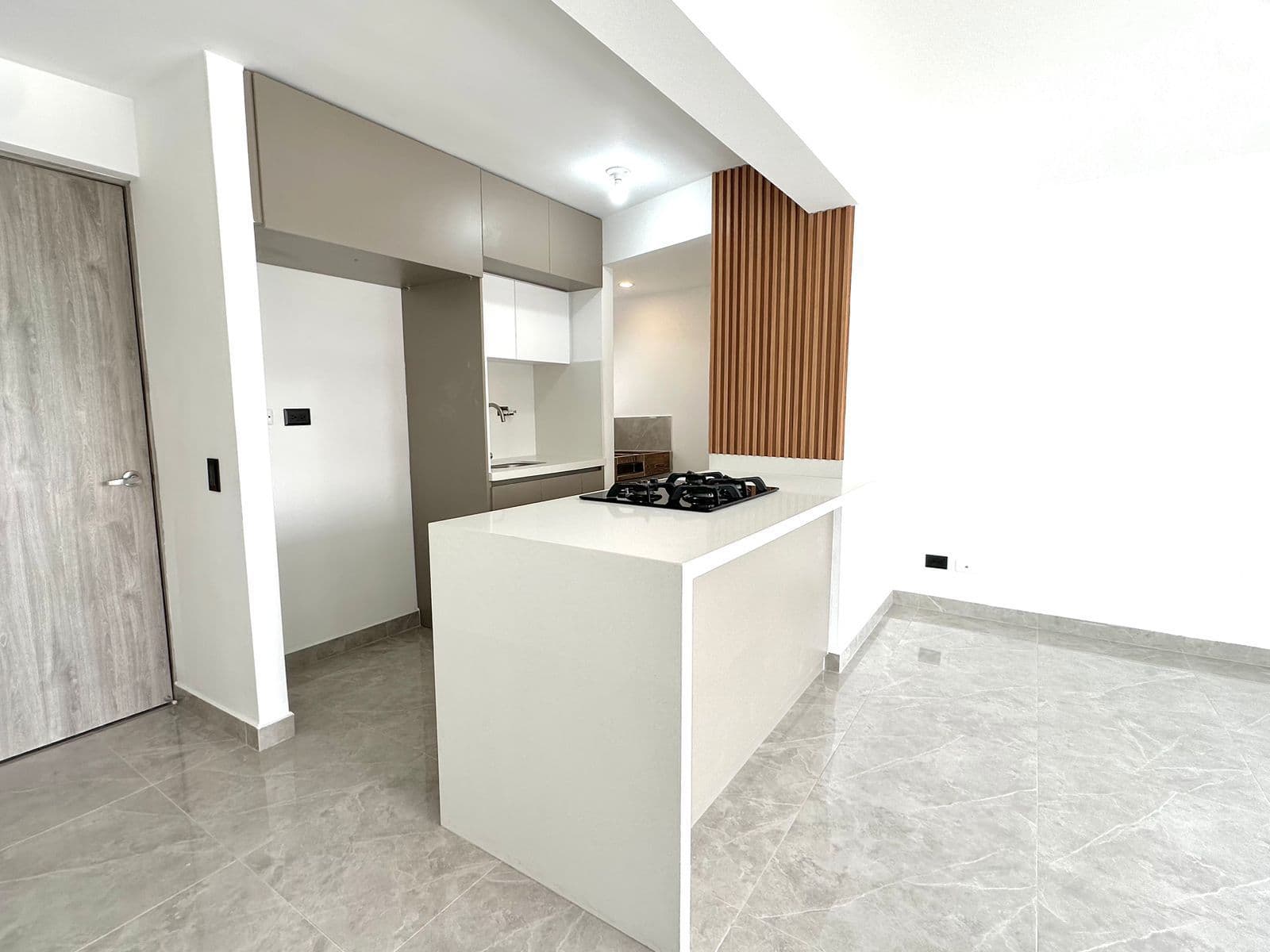 APARTMENT FOR RENT, SANTA ANA - BELLO AREA, FLOR APARTAMENTOS COMPLEX