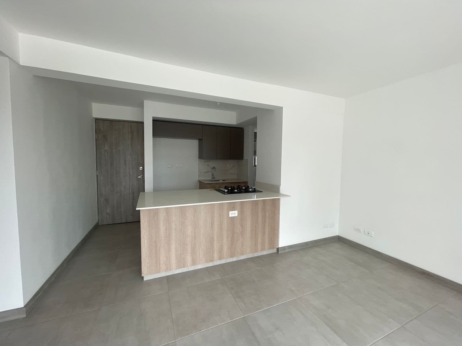APARTMENT FOR RENT, SANTA ANA - BELLO AREA, FLOR APARTAMENTOS COMPLEX