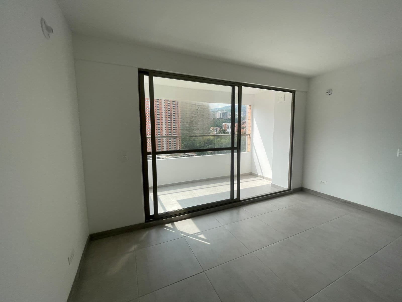 APARTMENT FOR RENT, SANTA ANA - BELLO AREA, FLOR APARTAMENTOS COMPLEX