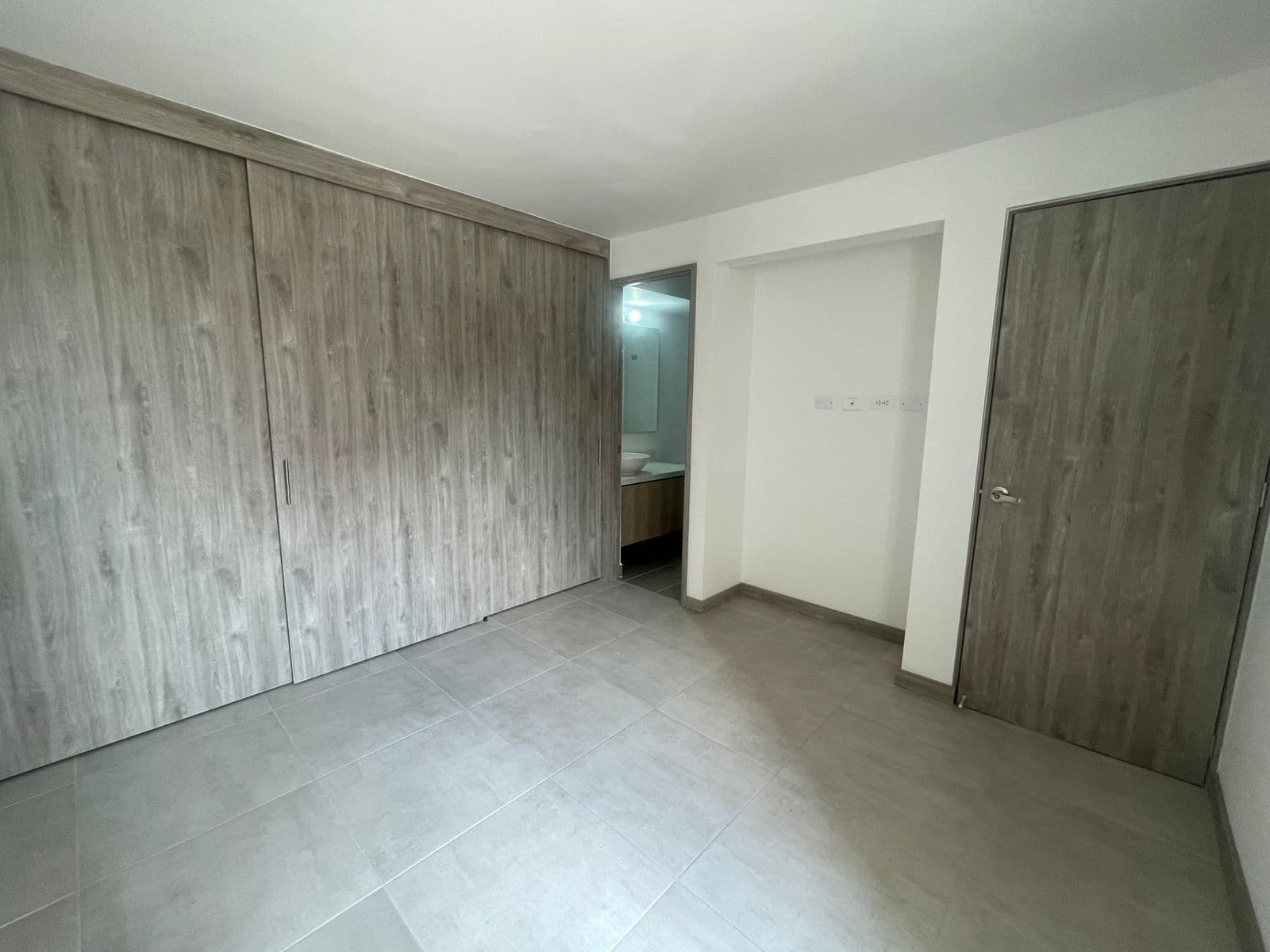 APARTMENT FOR RENT, SANTA ANA - BELLO AREA, FLOR APARTAMENTOS COMPLEX