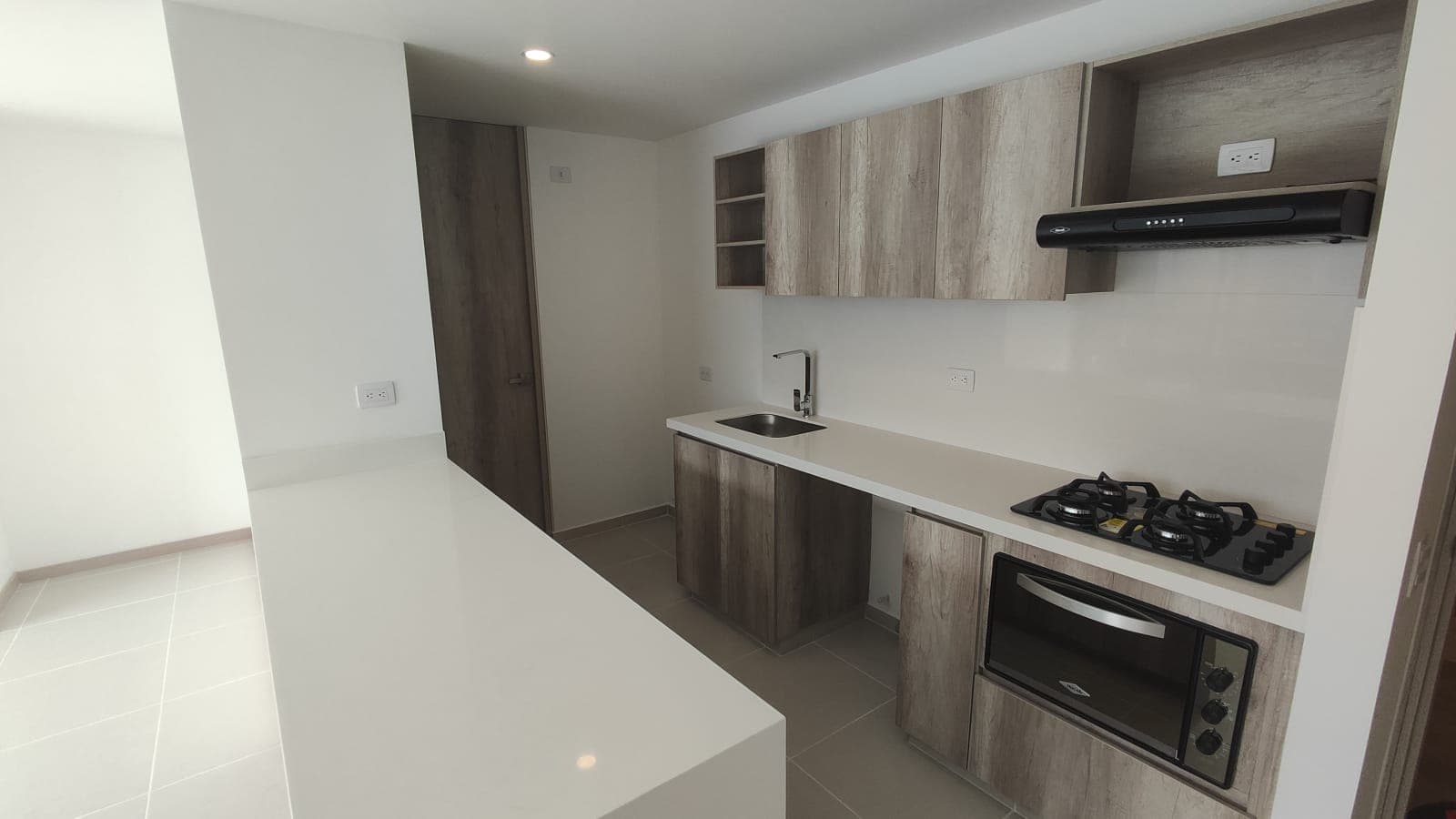 APARTMENT FOR RENT, CIUDAD DEL RIO - POBALADO AREA, BOSQUE DEL RIO COMPLEX