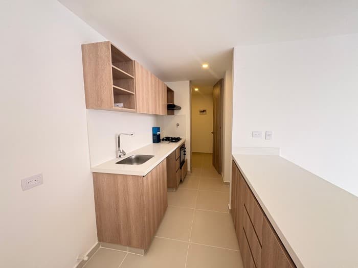 APARTMENT FOR RENT IN THE CIUDAD DEL RIO - POBLADO AREA, BOSQUE DEL RIO COMPLEX