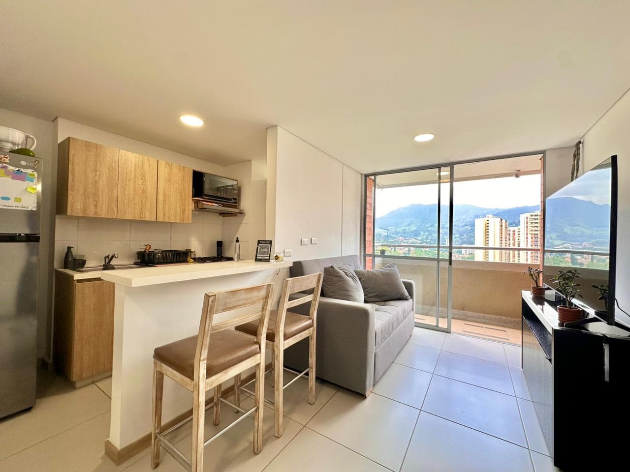 APARTMENT FOR SALE IN THE SECTOR SURAMERICANA - ITGÜÍ, ENTREHOJAS COMPLEX