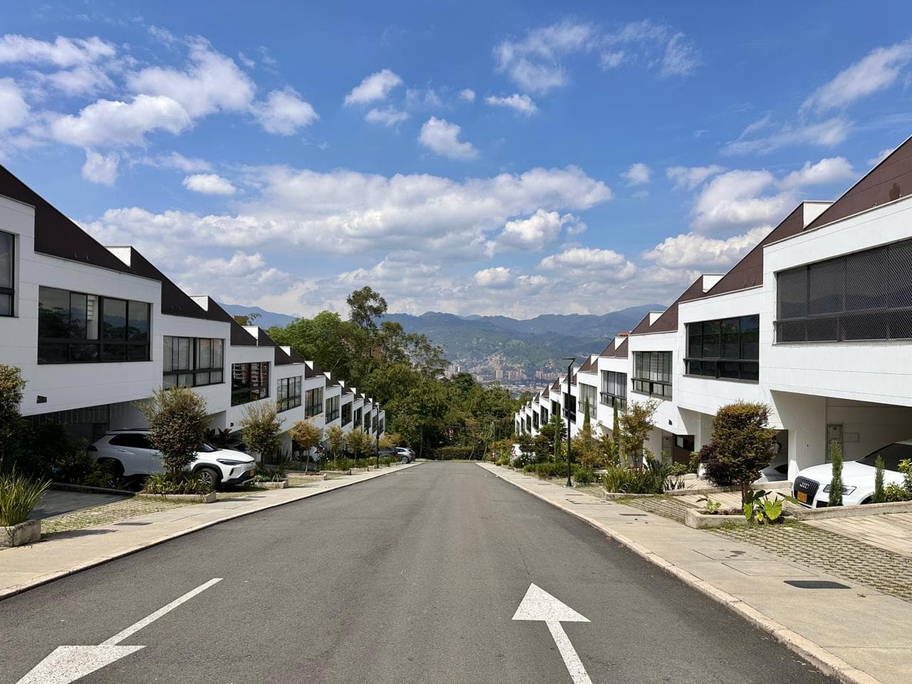 HOUSE FOR SALE, SAN LUCAS - ENVIGADO AREA, GATED COMMUNITY
