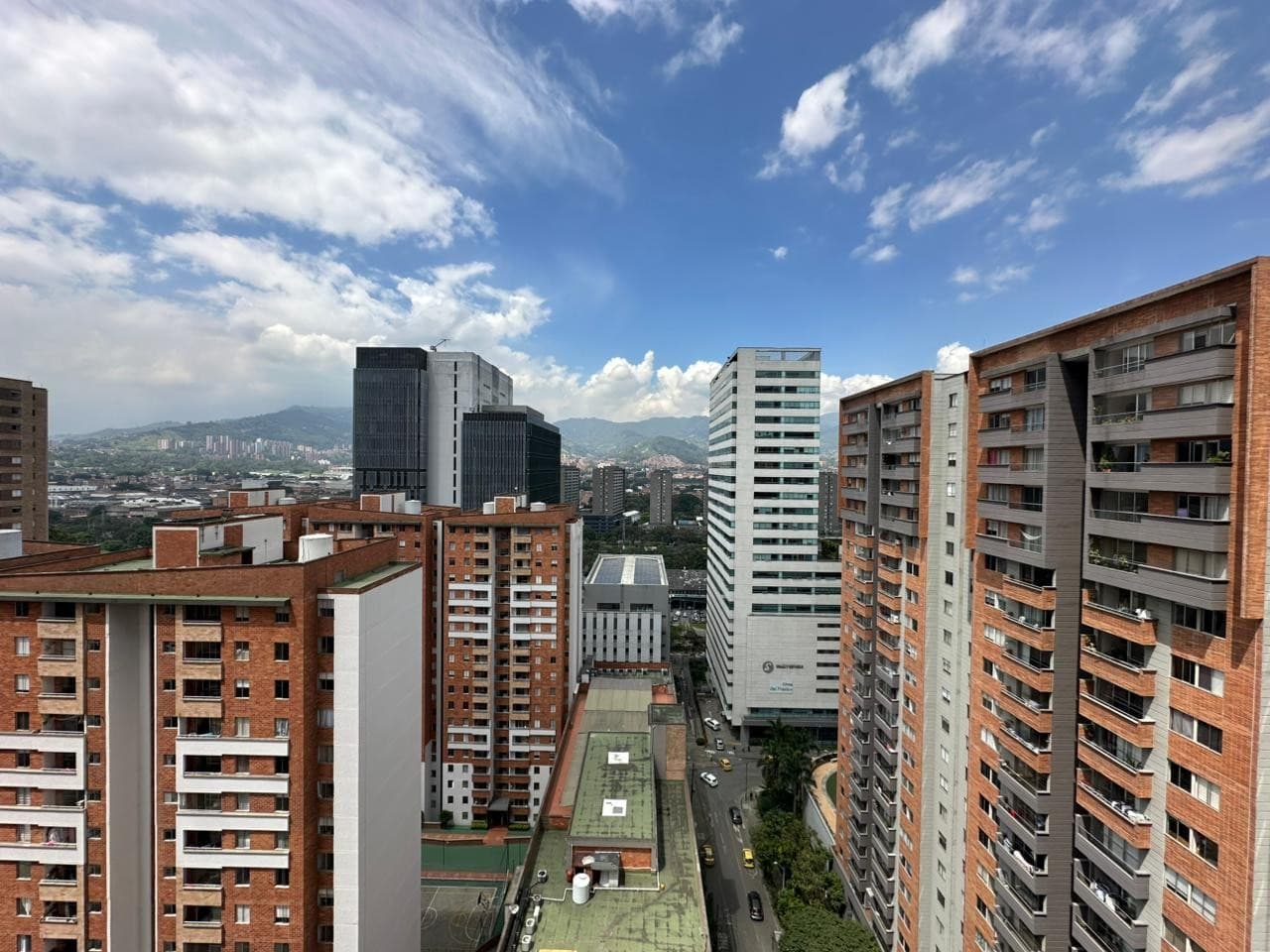 APARTMENT FOR RENT, CIUDAD DEL RIO - POBLADO AREA, BOSQUE DEL RIO COMPLEX