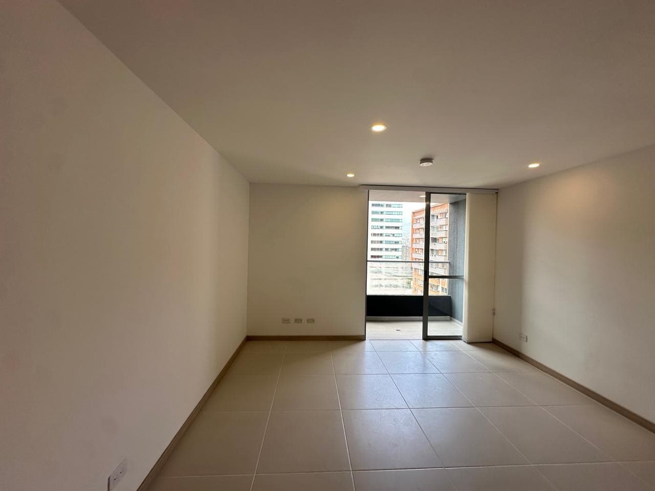 APARTMENT FOR RENT, CIUDAD DEL RIO - POBLADO AREA, BOSQUE DEL RIO COMPLEX