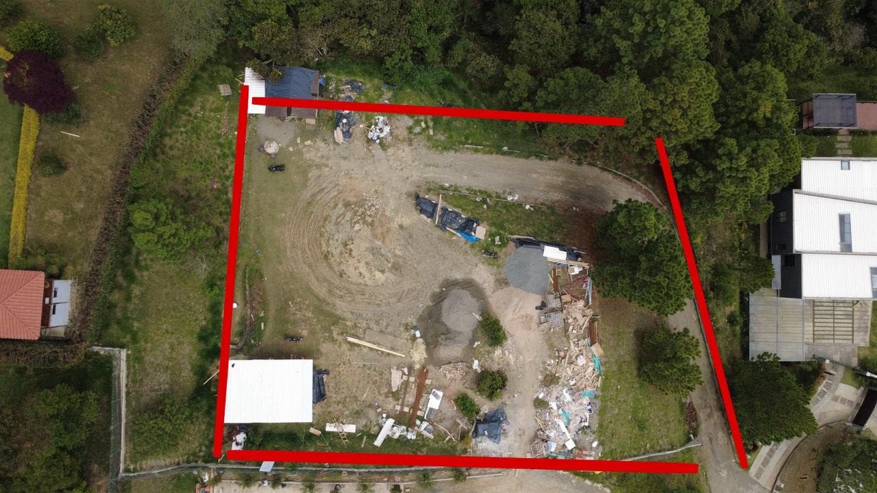 LOT FOR SALE IN THE NORTH AMERICA AREA - BELLO